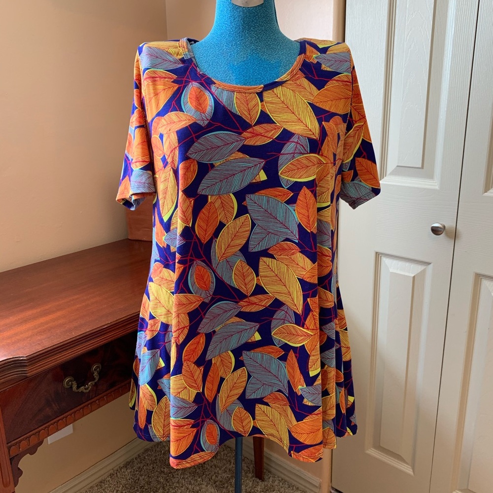 LuLaRoe Perfect Tee NWOT